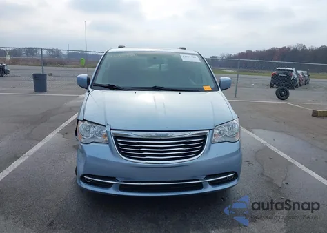 2013 Chrysler Town & Country Touring z USA, uszkodzony, nr VIN 2C4RC1BG0DR565617